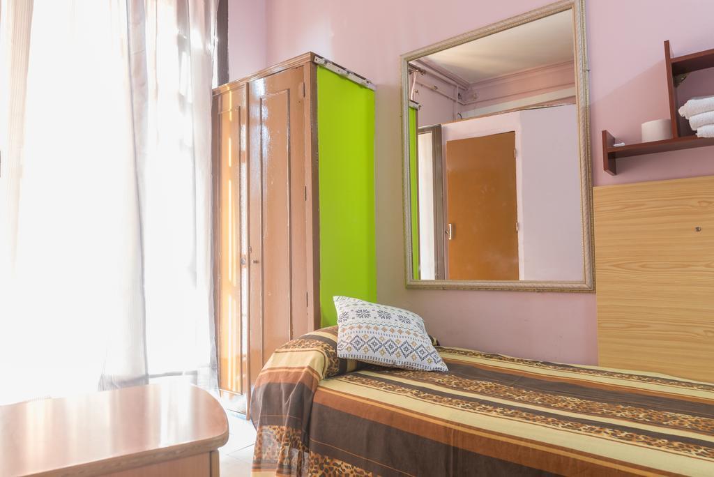 Hostel Turisol Barcelona Eksteriør bilde