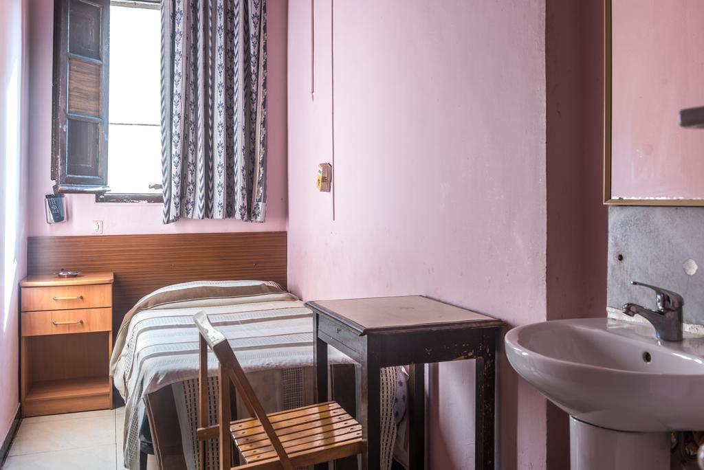 Hostel Turisol Barcelona Eksteriør bilde
